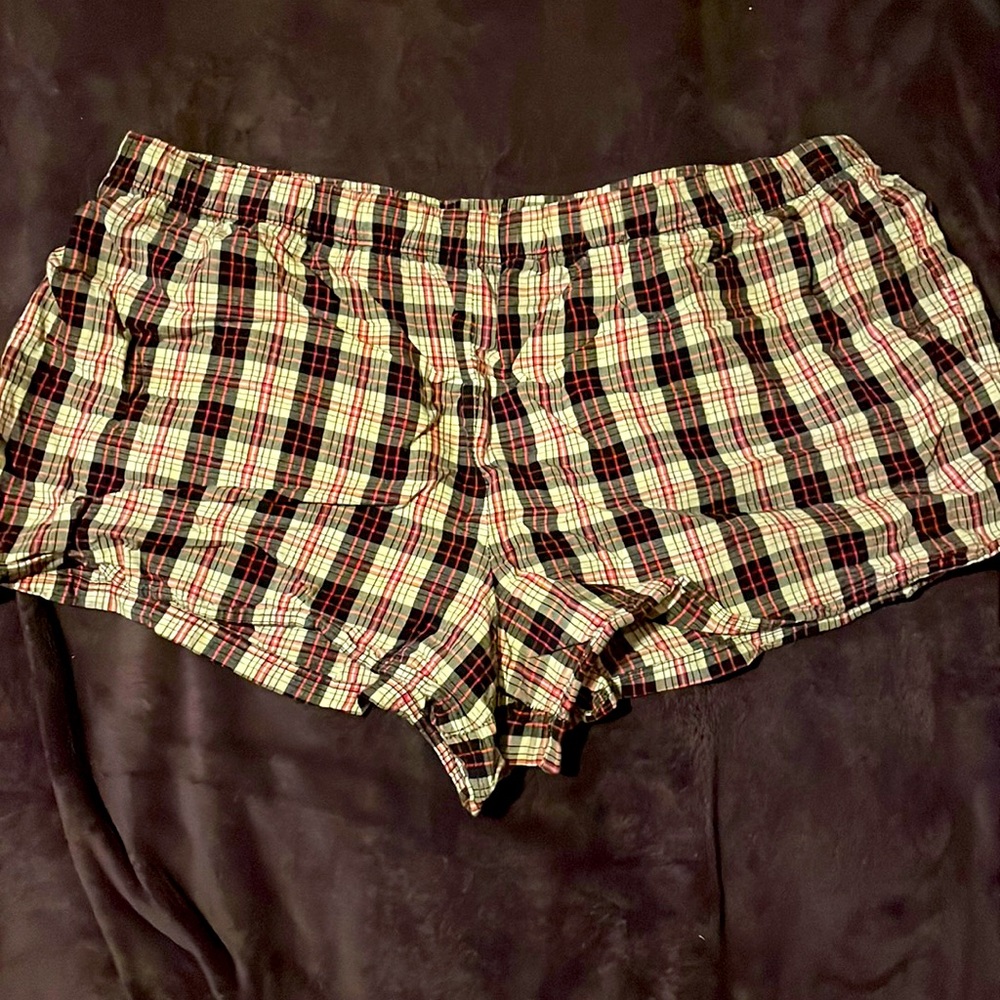 EUC 100% Cotton Plaid Shorts in Pink & Black, Size XL (16/18)